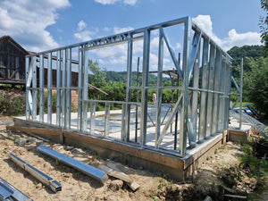 Montaj structura metalica proiect de casa cu etaj 206 mp thumbnail