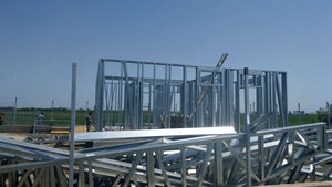Montaj structura metalica pentru proiect de casa in Domnesti thumbnail