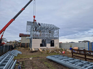 Placare exterioara casa pe structura metalica cu fibrociment thumbnail