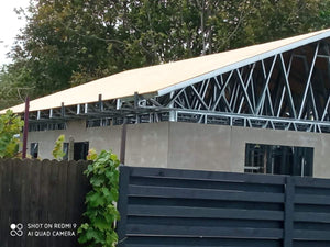 Placare exterioara din fibrociment casa metalica parter cu terasa acoperita thumbnail