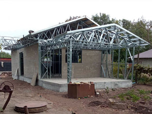 Placare exterioara din fibrociment casa metalica parter cu terasa acoperita thumbnail