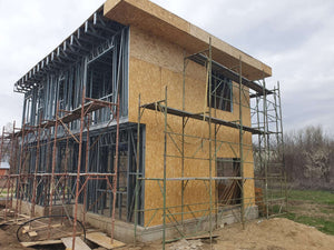 Proiect casa 155mp la stadiul de placare exterioara cu osb 15 mm thumbnail