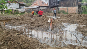 Plantare si cofraj armatura grinzi fundatie casa metalica 206 mp thumbnail