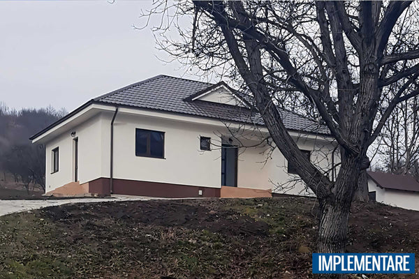 Proiect casa pe structura metalica parter cu 3 camere 160 mp - fatada de casa alba imagine 5