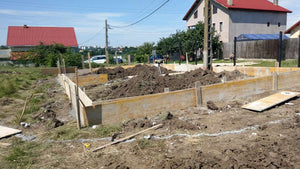 Cofraj fundatie casa metalica duplex si sapatura gard perimetral thumbnail