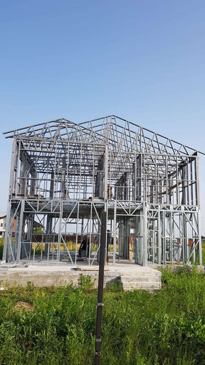 Proiect de casa 220 mp – montaj structura metalica thumbnail
