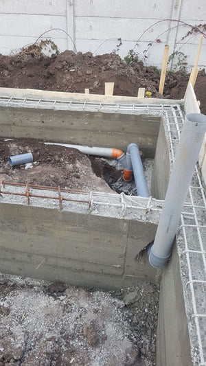 Proiect de hala metalica decofrare fundatie si montaj instalatii sanitare thumbnail