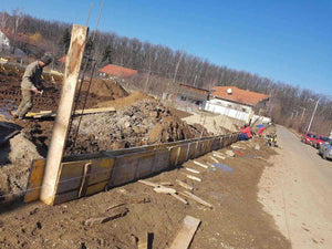 Sapatura fundatie gard din beton si lemn GA04 thumbnail
