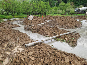 Sapatura mecanizata si turnare beton in talpa fundatie casa metalica 206 mp thumbnail