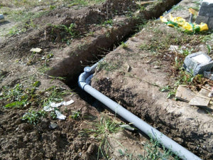 Sapatura mecanizata trasee canalizare si montaj fosa septica proiect casa Saftica thumbnail