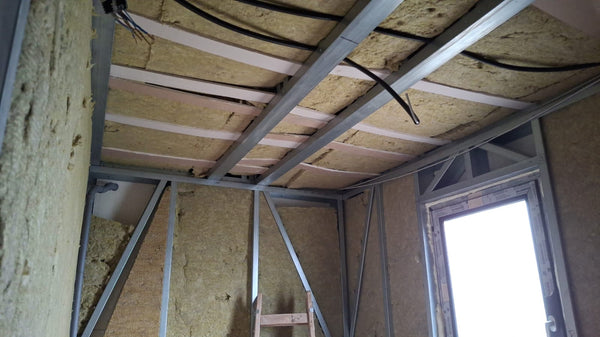 Tavane izolate termic in constructie cu etaj