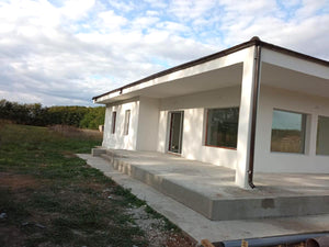 Tencuiala decorativa aplicata casa parter in constructie thumbnail