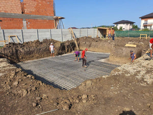 Turnare beton de egalizare si plantare fier placa de suport pardoseala thumbnail