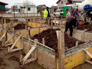Turnare beton grinzi fundatie proiect casa parter etaj in Berceni thumbnail