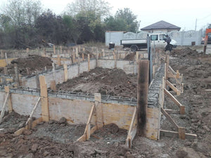 Turnare grinzi fundatie model de casa pe structura metalica de 155 mp thumbnail