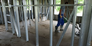 Turnare sapa elicopterizata pentru casa metalica de 320 mp in Snagov thumbnail