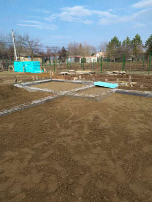 Umplerea spatiilor dintre fundatii pentru casa de 162 mp in Snagov thumbnail