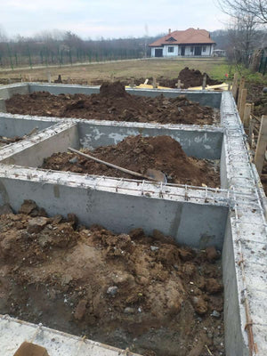 Umplerea spatiilor dintre fundatii pentru casa de 162 mp in Snagov thumbnail