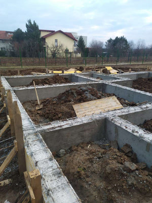 Umplerea spatiilor dintre fundatii pentru casa de 162 mp in Snagov thumbnail