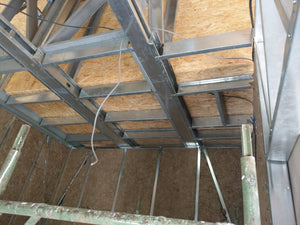 Umplutura peretilor cu vata minerala constructie casa metalica thumbnail